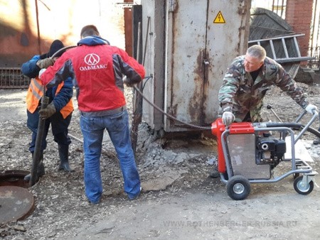 Машина для чистки труб R140, применение Машина для чистки труб R140, применение